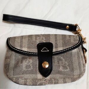 INCREADABLE AUTHENTIC SIGNED DOONEY & BURK UNIQUE WRISTLET